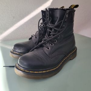 USED 8-hole Dr. Martens